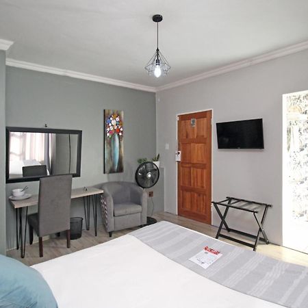 The Chameleon Hotel เซนทูเรียน ภายนอก รูปภาพ